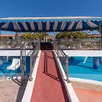 Home2book Vibrant Stay, Pool & Terrace Διαμέρισμα