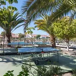 Home2book Vibrant Stay, Pool & Terrace Διαμέρισμα