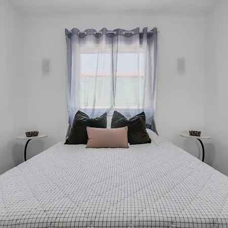 Home2book Vibrant Stay, Pool & Terrace Apartment *