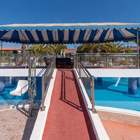 Home2book Vibrant Stay, Pool & Terrace Apartament